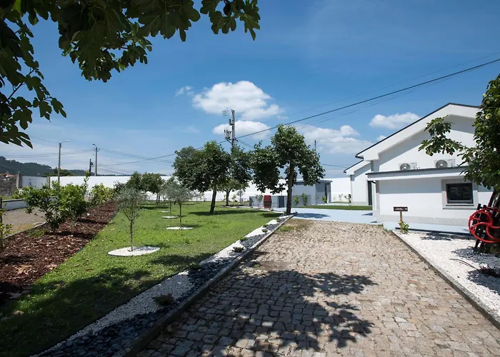 Quinta Do Pomar Pomar Farm * Briteiros